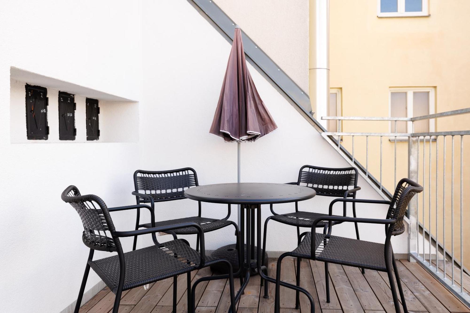Symphony Apartments 42 - Modern Loft With Terrace And Grill In Central Location 비엔나 외부 사진