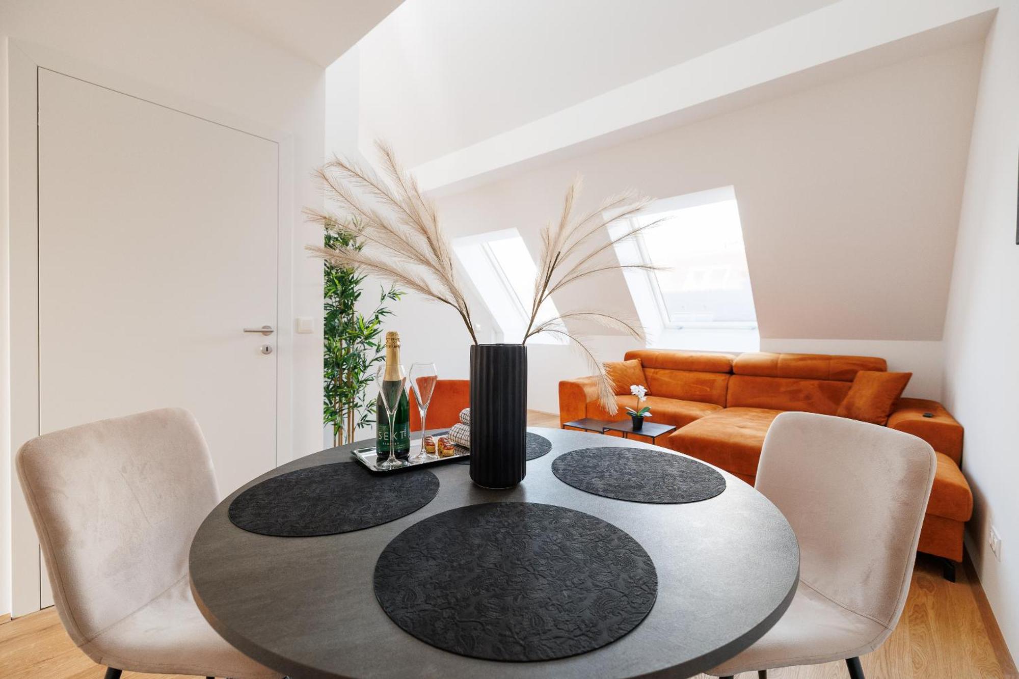 Symphony Apartments 42 - Modern Loft With Terrace And Grill In Central Location 비엔나 외부 사진