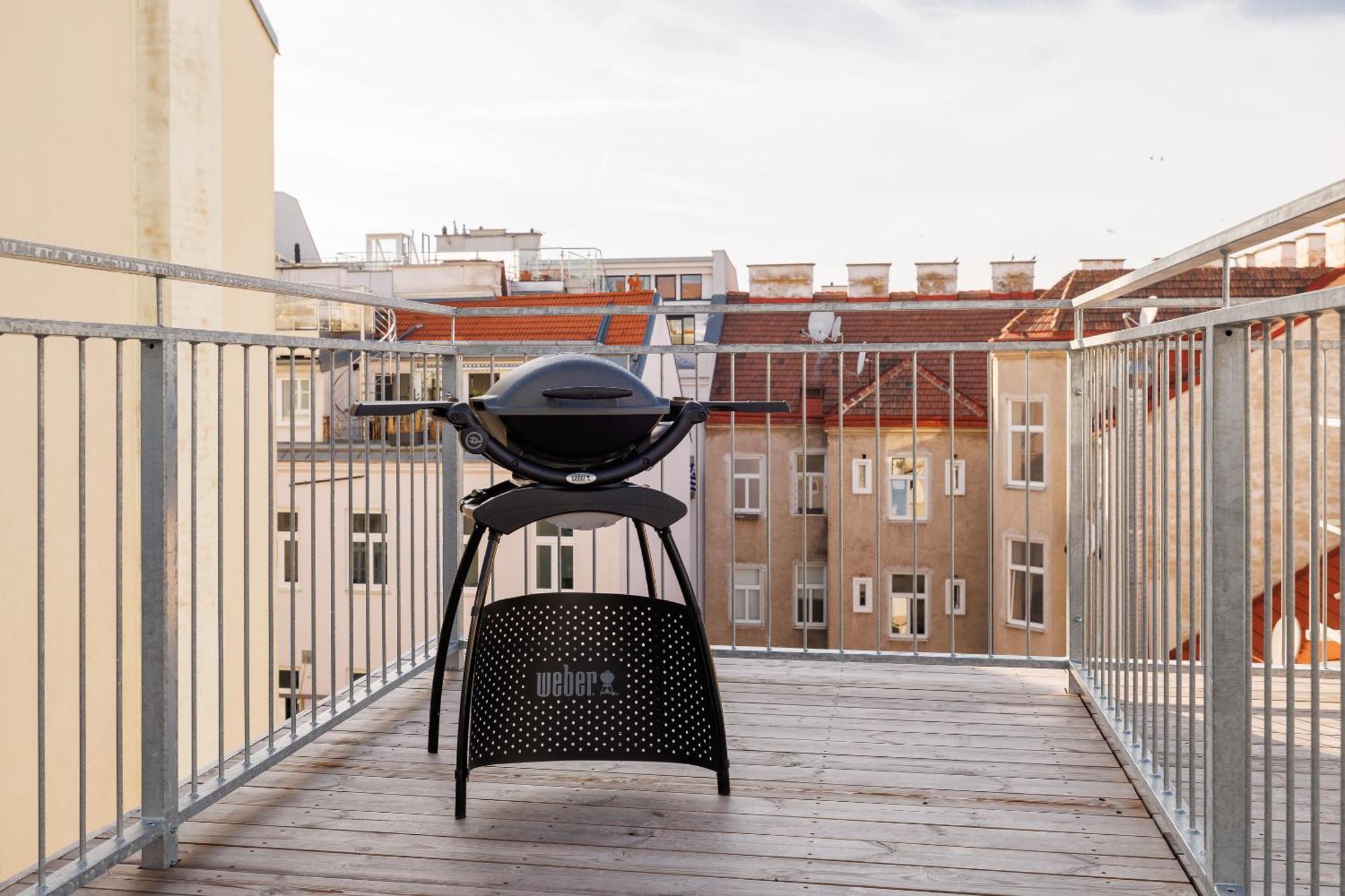 Symphony Apartments 42 - Modern Loft With Terrace And Grill In Central Location 비엔나 외부 사진